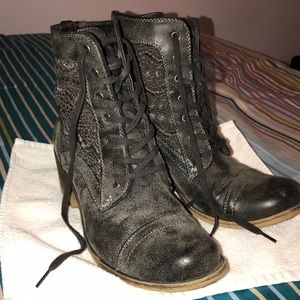 [ ROXY ] lace up booties